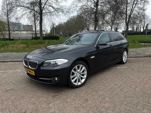 Bmw 528i touring high executive automaat; 37-tpz-5 - afbeelding 1 van  22