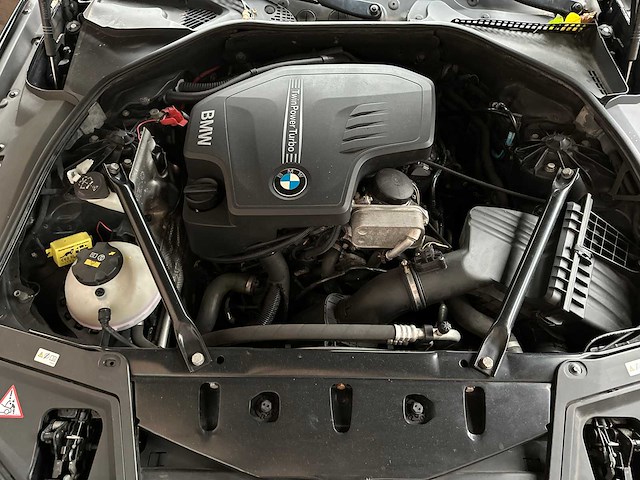 Bmw 528i touring luxury edition f11 245pk 2014 5-serie, 6-tzt-71 - afbeelding 35 van  41