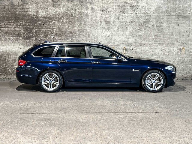 Bmw 530d blueperformance high executive touring 258pk 2011 5-serie, ns-262-v - afbeelding 10 van  61