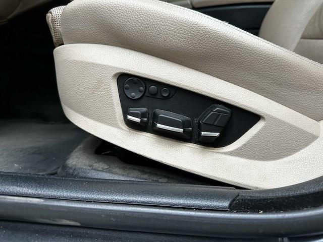 Bmw 530d blueperformance high executive touring 258pk 2011 5-serie, ns-262-v - afbeelding 29 van  61