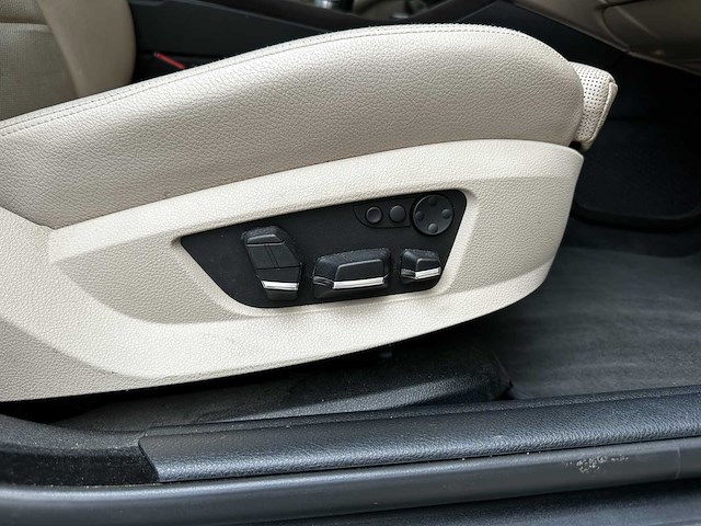 Bmw 530d blueperformance high executive touring 258pk 2011 5-serie, ns-262-v - afbeelding 37 van  61