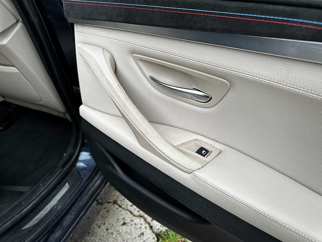 Bmw 530d blueperformance high executive touring 258pk 2011 5-serie, ns-262-v - afbeelding 43 van  61