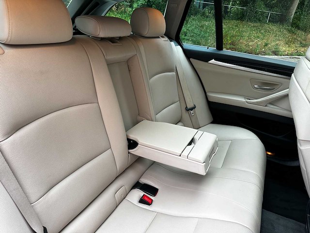 Bmw 530d blueperformance high executive touring 258pk 2011 5-serie, ns-262-v - afbeelding 46 van  61