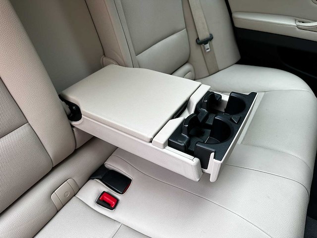 Bmw 530d blueperformance high executive touring 258pk 2011 5-serie, ns-262-v - afbeelding 47 van  61