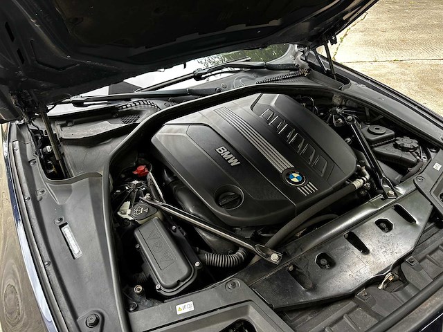 Bmw 530d blueperformance high executive touring 258pk 2011 5-serie, ns-262-v - afbeelding 54 van  61