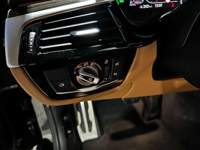 Bmw 530d high executive m-sport 286pk 2020 5-serie touring g31, n-026-xz - afbeelding 9 van  24