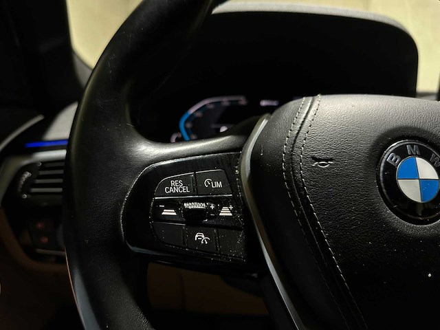 Bmw 530e iperformance high executive 5-serie 252pk 2019 (origineel-nl + 1eigenaar), zt-244-h - afbeelding 15 van  48
