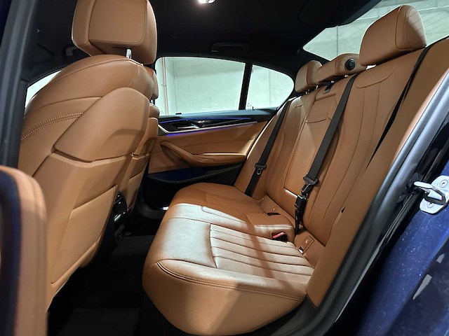 Bmw 530e iperformance high executive 5-serie 252pk 2019 (origineel-nl + 1eigenaar), zt-244-h - afbeelding 28 van  48