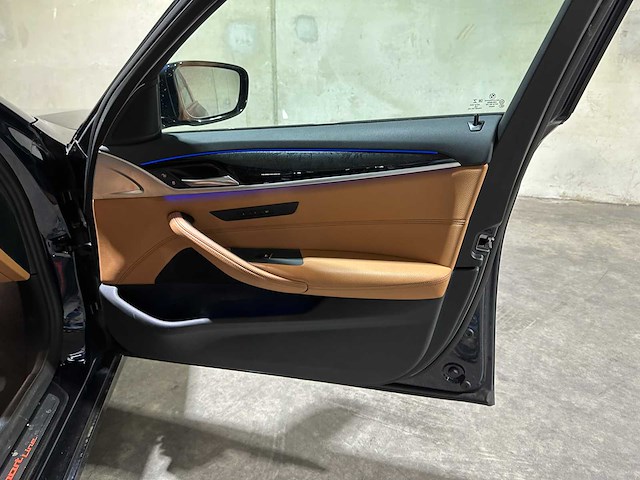 Bmw 530e iperformance high executive 5-serie 252pk 2019 (origineel-nl + 1eigenaar), zt-244-h - afbeelding 34 van  48