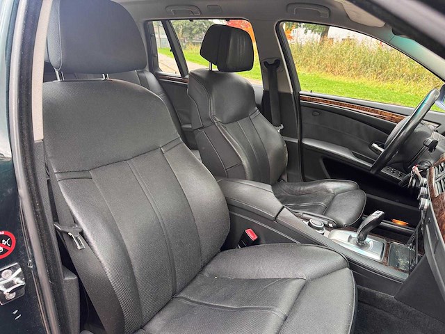 Bmw 530xi touring business line automaat, 61-zr-jr - afbeelding 16 van  19