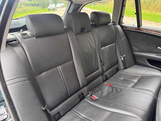 Bmw 530xi touring business line automaat, 61-zr-jr - afbeelding 17 van  19