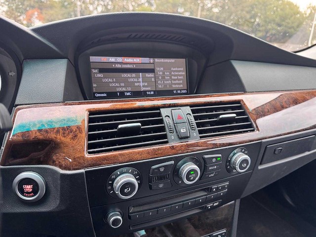 Bmw 530xi touring business line automaat, 61-zr-jr - afbeelding 17 van  19