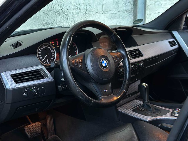 Bmw 535d touring high executive 272pk 2006 (origineel-nl) 5-serie, 09-sv-fx - afbeelding 9 van  43