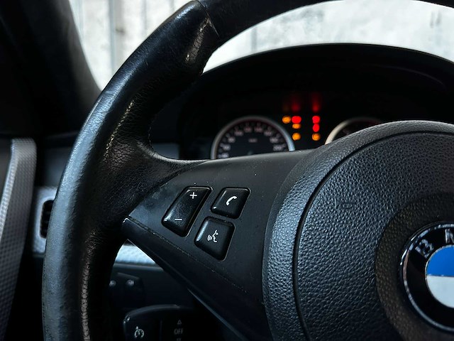 Bmw 535d touring high executive 272pk 2006 (origineel-nl) 5-serie, 09-sv-fx - afbeelding 15 van  43