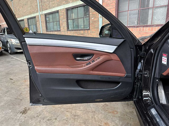 Bmw 550i 4.4 v8 high executive m-sport f11 408pk 2011 5-serie touring, hp-259-j - afbeelding 31 van  59