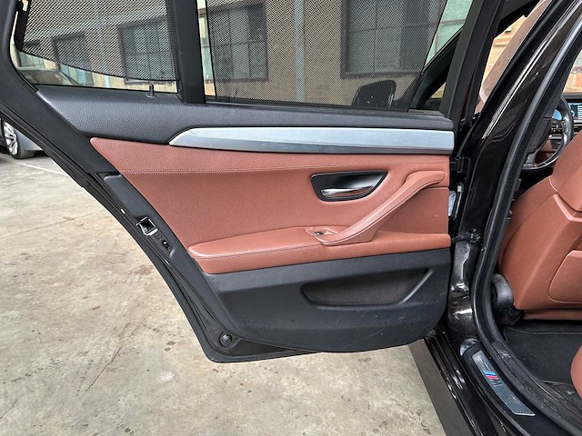 Bmw 550i 4.4 v8 high executive m-sport f11 408pk 2011 5-serie touring, hp-259-j - afbeelding 35 van  59