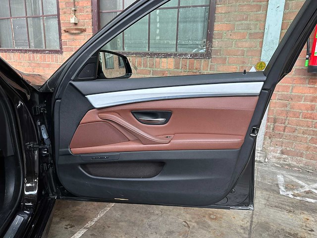 Bmw 550i 4.4 v8 high executive m-sport f11 408pk 2011 5-serie touring, hp-259-j - afbeelding 42 van  59