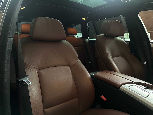 Bmw 550i 4.4 v8 high executive m-sport f11 408pk 2011 5-serie touring, hp-259-j - afbeelding 44 van  59