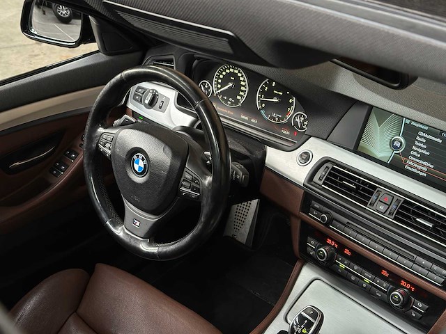 Bmw 550i 4.4 v8 high executive m-sport f11 408pk 2011 5-serie touring, hp-259-j - afbeelding 48 van  59