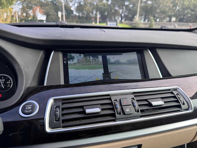 Bmw 550i gran turismo high executive automaat; 93-nlj-3 - afbeelding 12 van  29