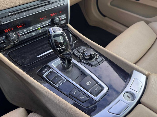Bmw 550i gran turismo high executive automaat; 93-nlj-3 - afbeelding 7 van  29