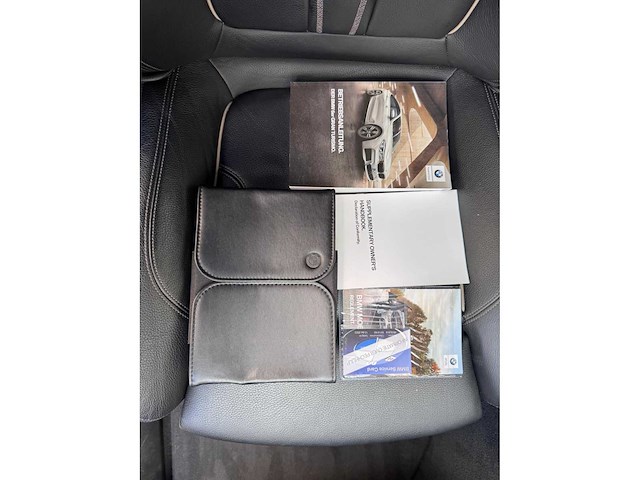 Bmw 630i gran turismo executive edition automaat; zp-805-t - afbeelding 24 van  24