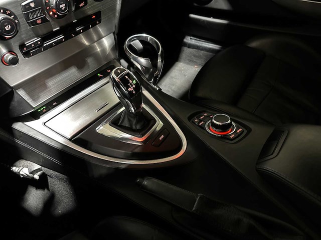 Bmw 630i high executive 272pk 2009 6-serie, 05-jtb-1 youngtimer - afbeelding 19 van  42