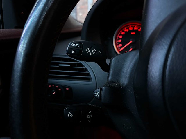 Bmw 645ci s 4.4 v8 333pk 2004 e63 6-serie, 65-pk-bh youngtimer - afbeelding 17 van  41