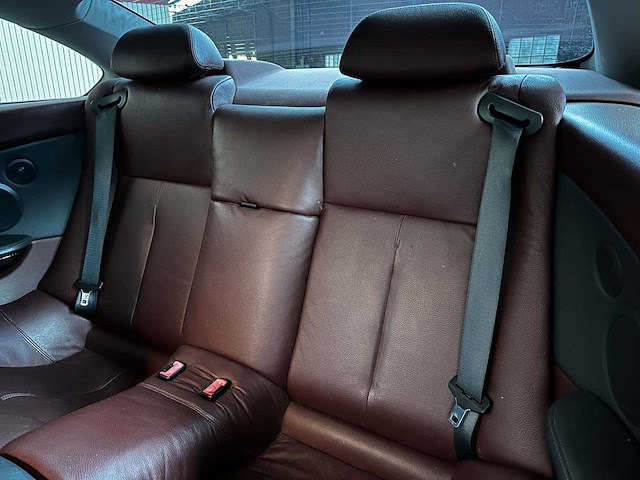 Bmw 645ci s 4.4 v8 333pk 2004 e63 6-serie, youngtimer - afbeelding 27 van  41
