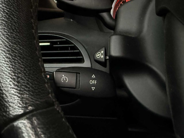 Bmw 650i cabrio 4.8 v8 6-serie 367pk 2006 - afbeelding 24 van  52