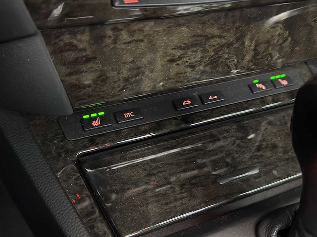 Bmw 650i cabrio 4.8 v8 6-serie 367pk 2006 - afbeelding 32 van  52