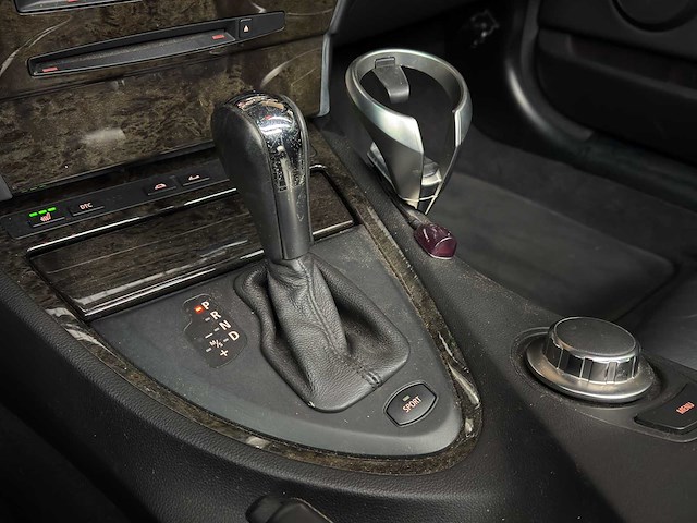 Bmw 650i cabrio 4.8 v8 6-serie 367pk 2006 - afbeelding 33 van  52