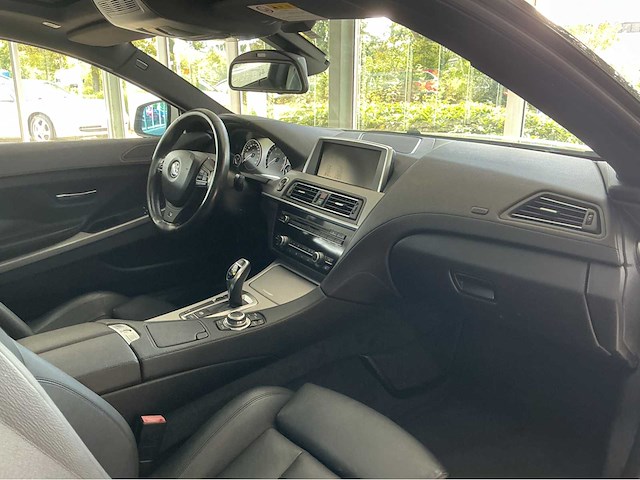 Bmw 650i coupé f13 | 4.4 v8 biturbo | 2013 | 450 pk | m sportpakket | head-up display | 20 inch 373m | 77.000 km | btw auto - afbeelding 10 van  29