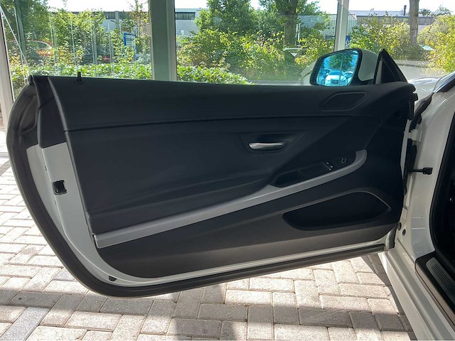 Bmw 650i coupé f13 | 4.4 v8 biturbo | 2013 | 450 pk | m sportpakket | head-up display | 20 inch 373m | 77.000 km | btw auto - afbeelding 18 van  29