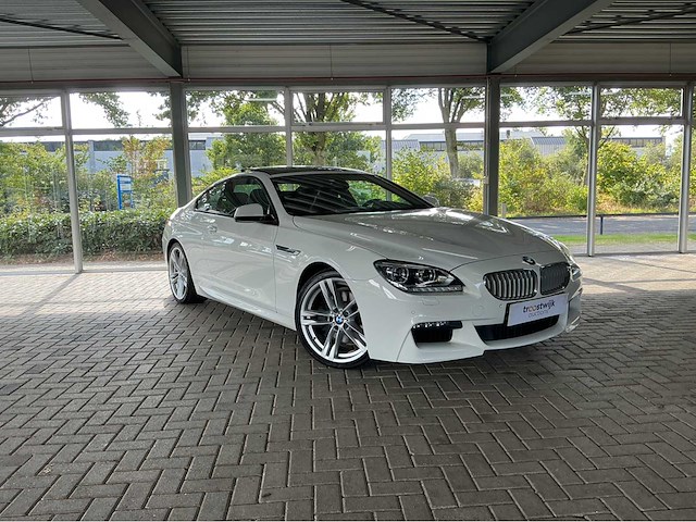 Bmw 650i coupé f13 | 4.4 v8 biturbo | 2013 | 450 pk | m sportpakket | head-up display | 20 inch 373m | 77.000 km | btw auto - afbeelding 23 van  29
