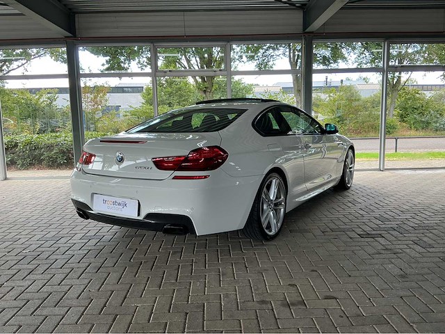 Bmw 650i coupé f13 | 4.4 v8 biturbo | 2013 | 450 pk | m sportpakket | head-up display | 20 inch 373m | 77.000 km | btw auto - afbeelding 29 van  29