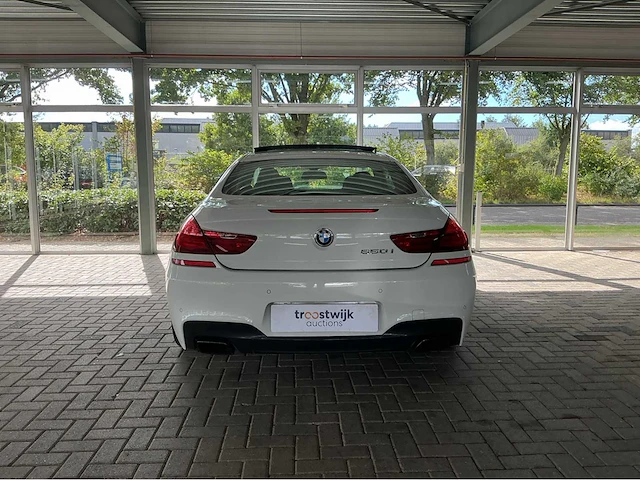 Bmw 650i coupé f13 | 4.4 v8 biturbo | 2013 | 450 pk | m sportpakket | head-up display | 20 inch 373m | 77.000 km | btw auto - afbeelding 2 van  29