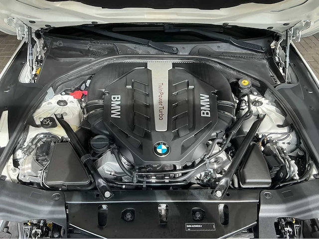 Bmw 650i coupé f13 | 4.4 v8 biturbo | 2013 | 450 pk | m sportpakket | head-up display | 20 inch 373m | 77.000 km | btw auto - afbeelding 6 van  29