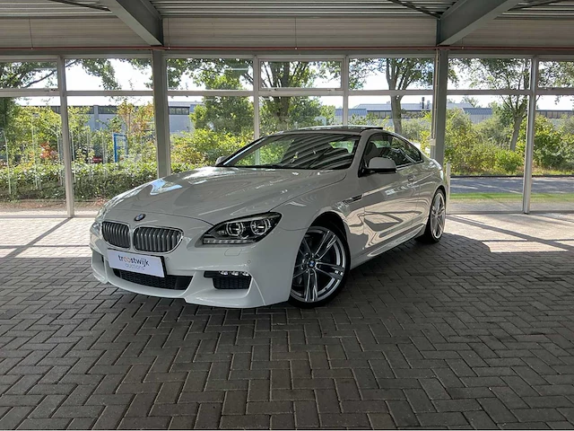 Bmw 650i coupé f13 | 4.4 v8 biturbo | 2013 | 450 pk | m sportpakket | head-up display | 20 inch 373m | 77.000 km | btw auto - afbeelding 1 van  29