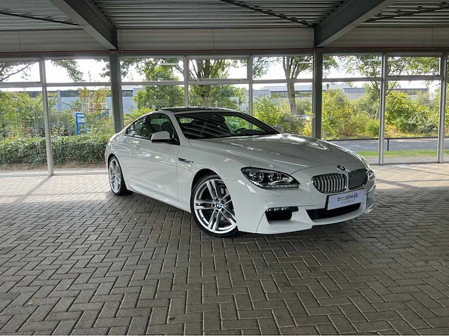 Bmw 650i coupé f13 | 4.4 v8 biturbo | 2013 | 450 pk | m sportpakket | head-up display | 20 inch 373m | 77.000 km | btw auto - afbeelding 23 van  29