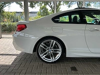 Bmw 650i coupé f13 | 4.4 v8 biturbo | 2013 | 450 pk | m sportpakket | head-up display | 20 inch 373m | 77.000 km | btw auto - afbeelding 27 van  29