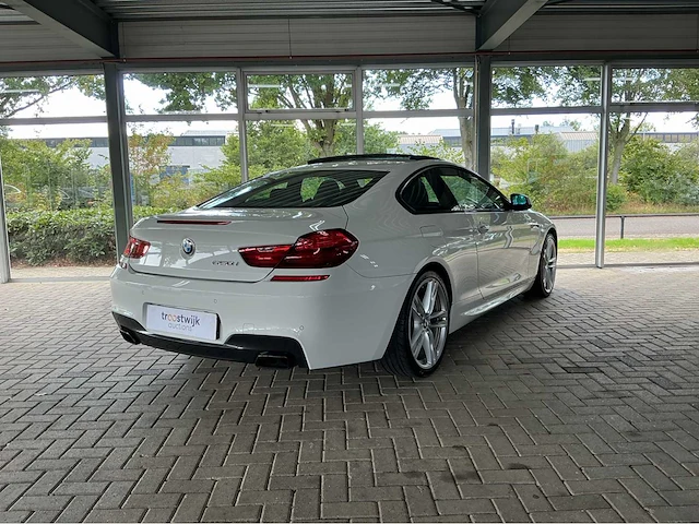 Bmw 650i coupé f13 | 4.4 v8 biturbo | 2013 | 450 pk | m sportpakket | head-up display | 20 inch 373m | 77.000 km | btw auto - afbeelding 29 van  29