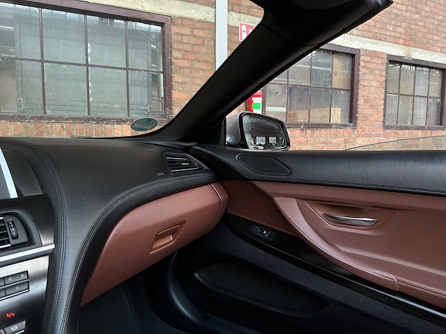 Bmw 650i high executive cabrio 6-serie 402pk 2012, 89-tlb-9 - afbeelding 26 van  47