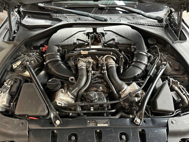 Bmw 650i high executive m-sport f06 4.4 v8 6-serie gran coupé 450pk 2013 - afbeelding 30 van  31