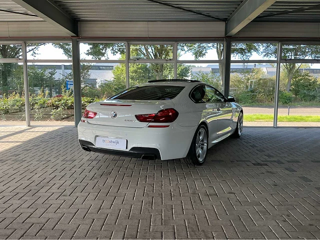 Bmw 650i m-sport | 4.4 v8 biturbo | 450 pk | 2014 | hud | adaptive led | comfort access | soft close | 19 inch m wielen | btw auto - afbeelding 2 van  34
