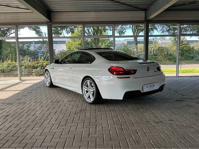 Bmw 650i m-sport | 4.4 v8 biturbo | 450 pk | 2014 | hud | adaptive led | comfort access | soft close | 19 inch m wielen | btw auto - afbeelding 4 van  34