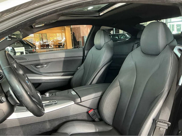 Bmw 650i m-sport | 4.4 v8 biturbo | 450 pk | 2014 | hud | adaptive led | comfort access | soft close | 19 inch m wielen | btw auto - afbeelding 10 van  34