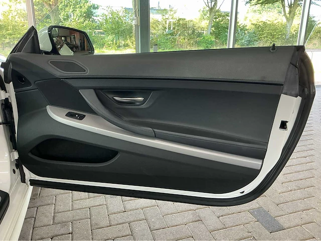 Bmw 650i m-sport | 4.4 v8 biturbo | 450 pk | 2014 | hud | adaptive led | comfort access | soft close | 19 inch m wielen | btw auto - afbeelding 18 van  34
