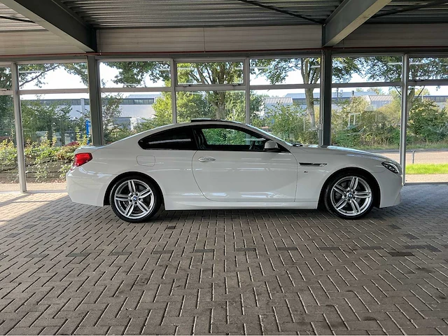 Bmw 650i m-sport | 4.4 v8 biturbo | 450 pk | 2014 | hud | adaptive led | comfort access | soft close | 19 inch m wielen | btw auto - afbeelding 29 van  34