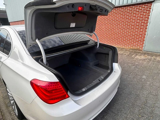 Bmw 7-serie 750i 124025km z-447-lp - afbeelding 11 van  15